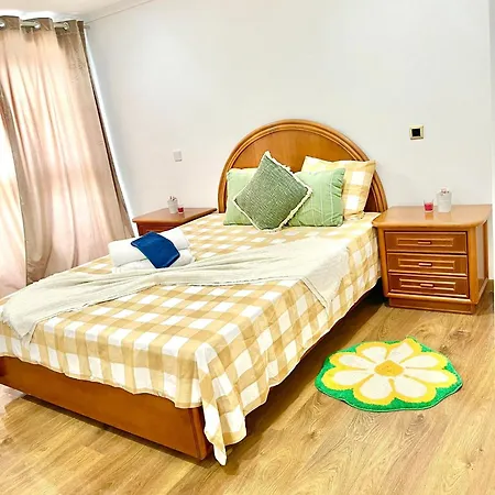 Flat Luxuoso Da Oura شقة البوفيرا